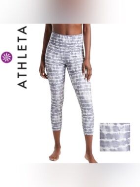Athleta Elation Printed Capri Leggings Compression White Gray Grey Workout M